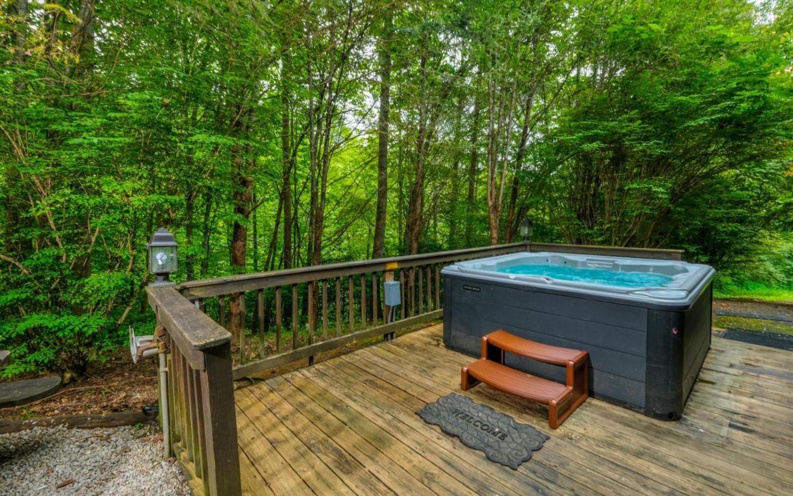 Adventure Lodge Gatlinburg Exterior photo